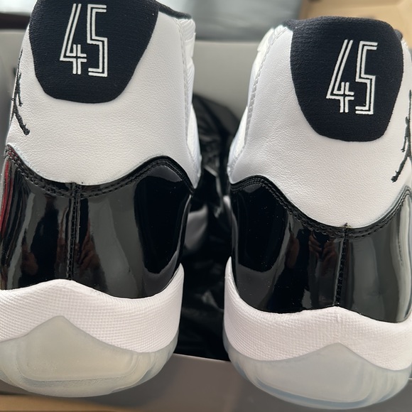 Nike Air Jordan 11 Retro Men’s 11 - Picture 4 of 8